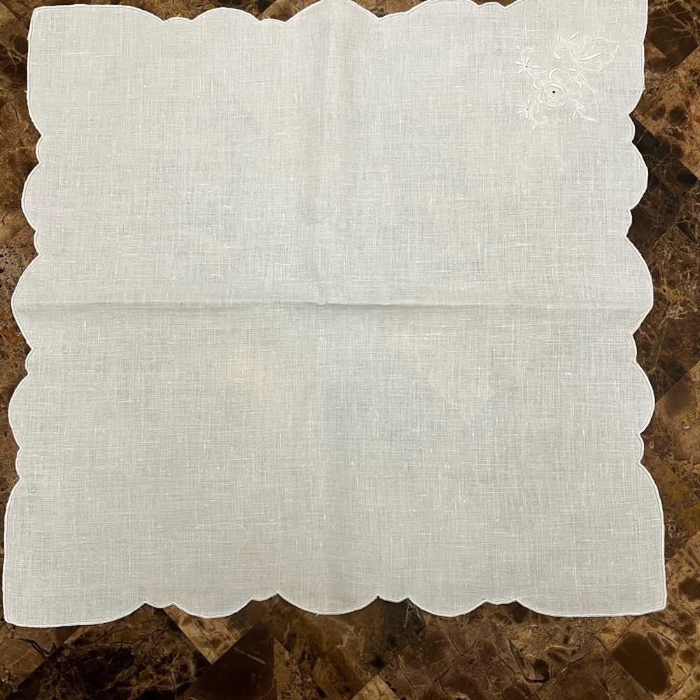 Vintage Elegant White Linen Dinner Napkins